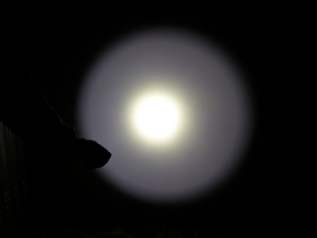 Manker Quinlan U11 Beamshot1M 1 Zpsvvv5zfot